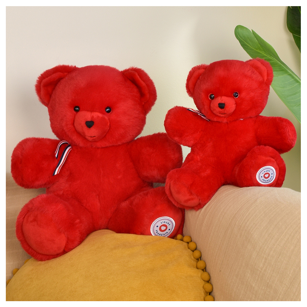 FR8042-ambiance-3- – L'Ours Français L'ours français - petit ours rouge 25cm ambiance 2