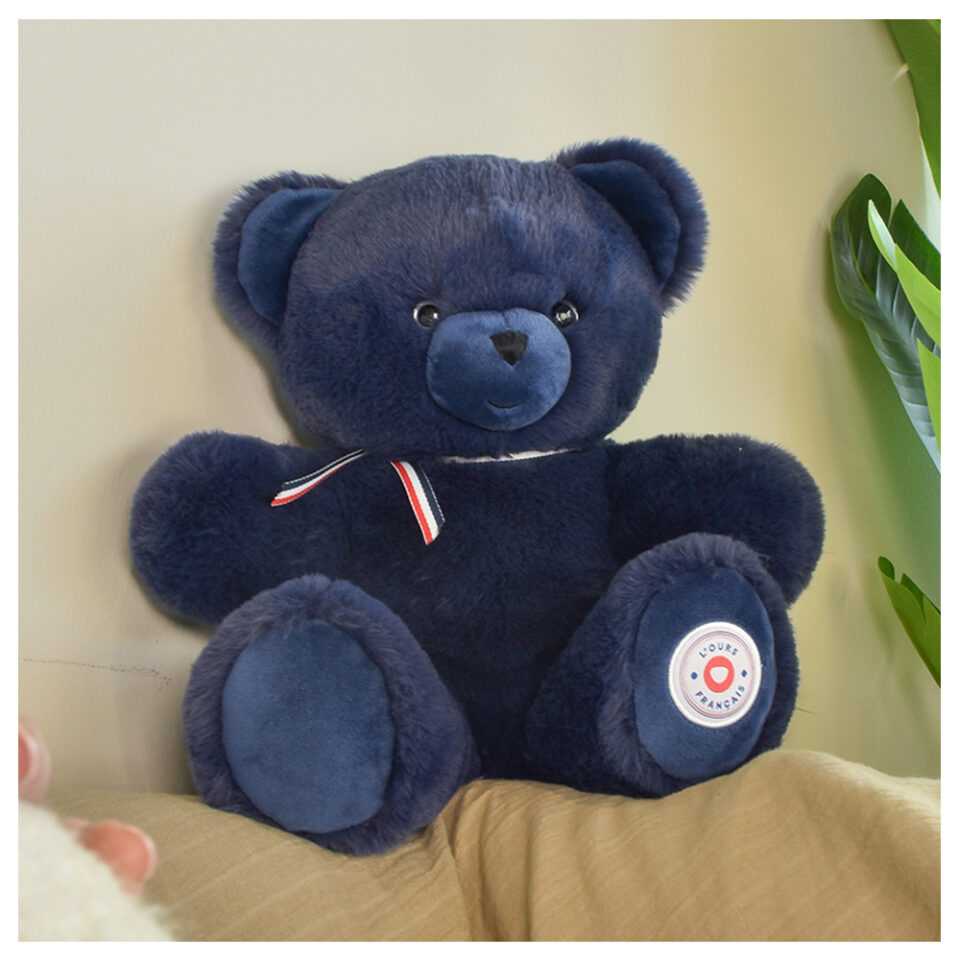L'ours français - ours bleu marine 35cm ambiance